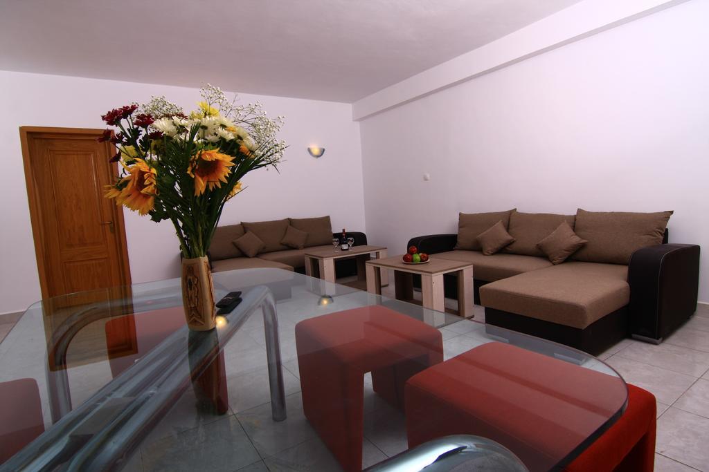Nirvana Accommodation Bukarest Exterior foto