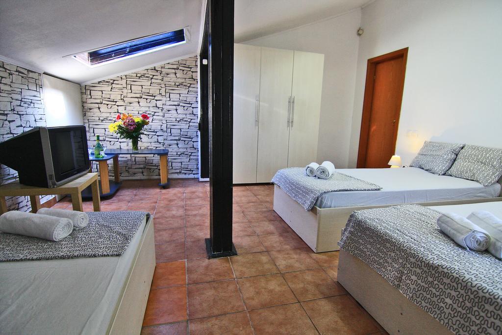 Nirvana Accommodation Bukarest Exterior foto