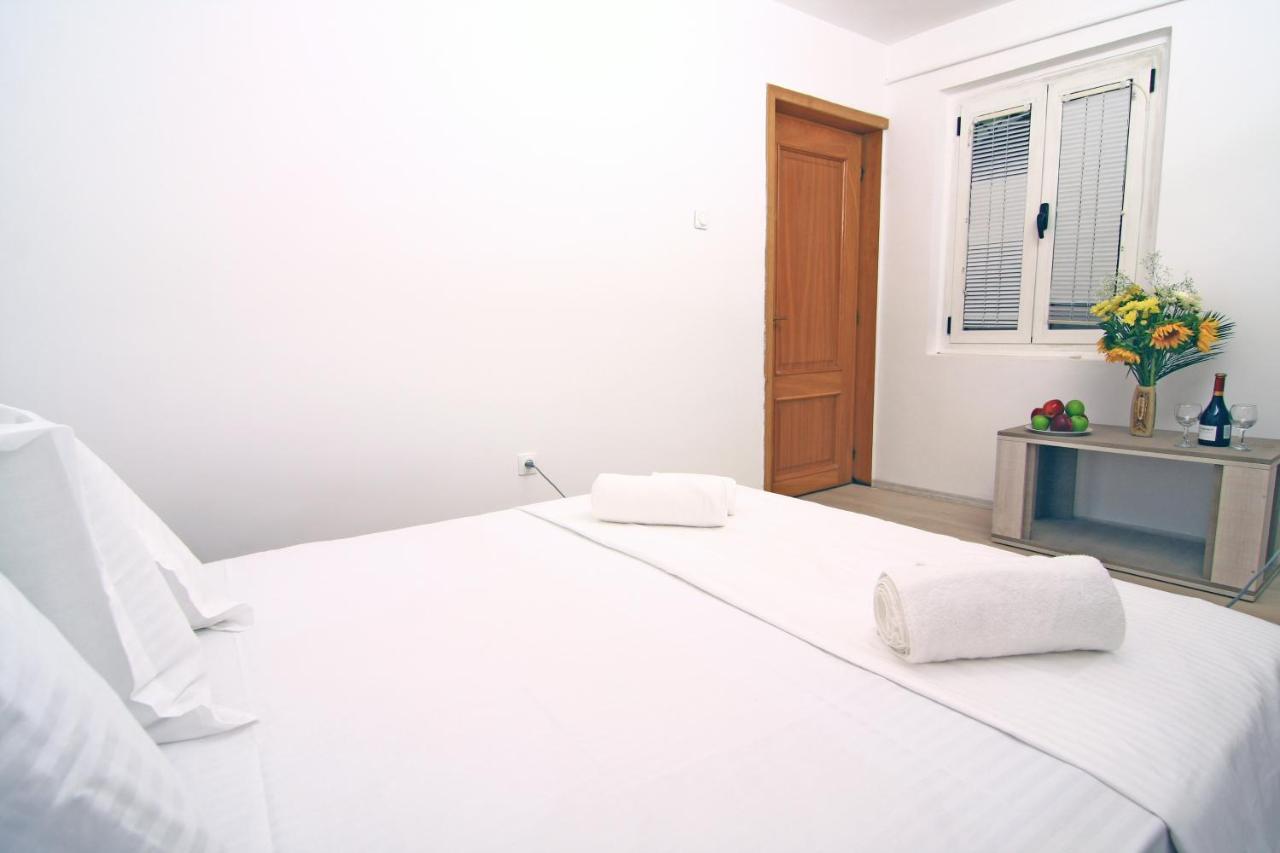 Nirvana Accommodation Bukarest Exterior foto
