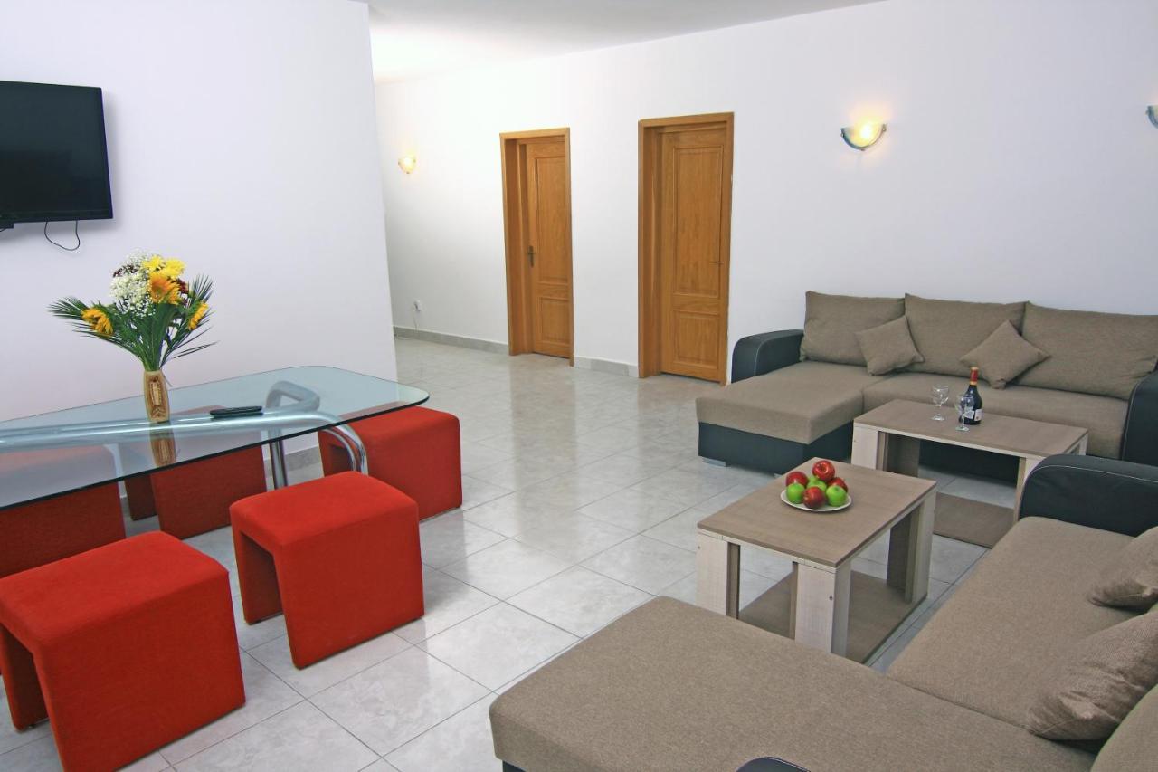 Nirvana Accommodation Bukarest Exterior foto